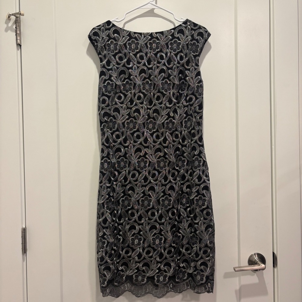 Lauren Ralph Lauren Metallic Silver‎ Floral Lace Sheath Dress Black Gray Size 10